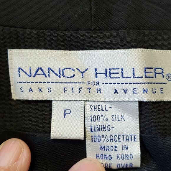 NANCY HELLER SAKS, BLACK 💯 % SILK JACKET. P Small, Dark Academia style. - Picture 8 of 9